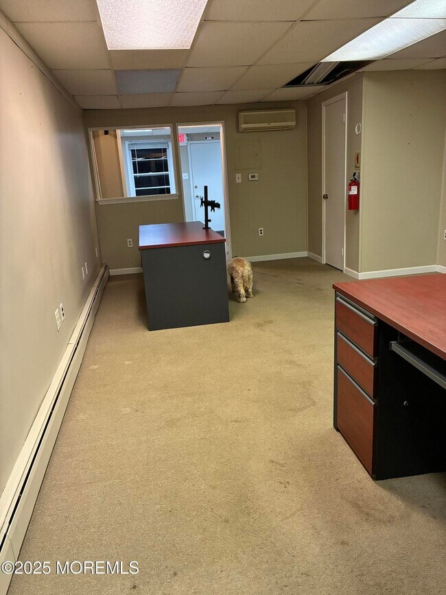 Building Photo - 328 E Main St