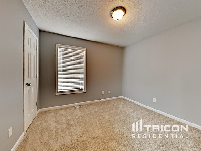 Building Photo - 207 Gun Range Rd