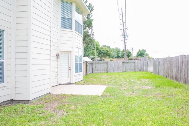 Building Photo - 14603 Bladenboro Dr