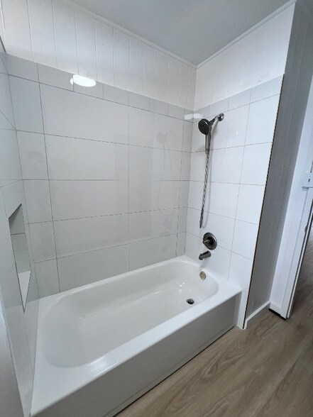 Building Photo - 3238 Duval St