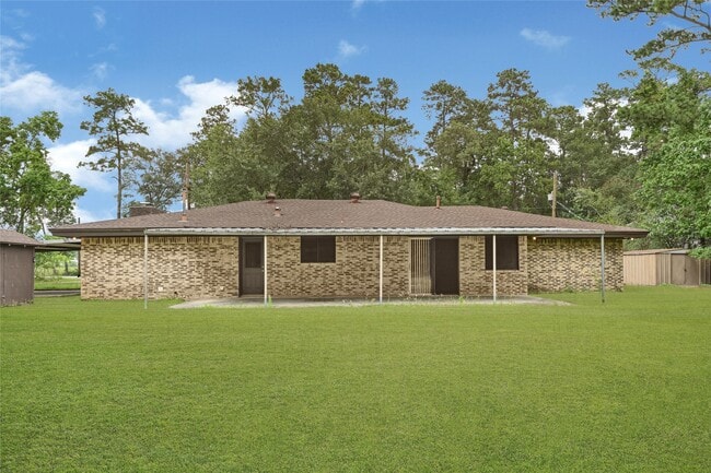 Building Photo - 1231 Country Ln