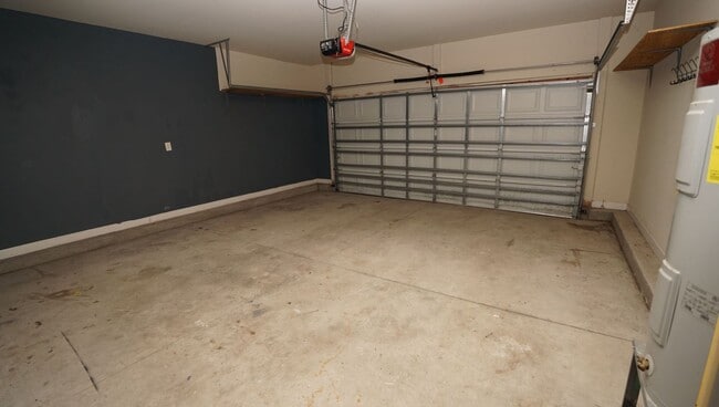 Building Photo - 147 Moonstone Ct