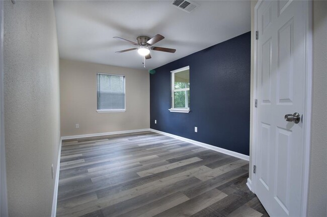 Building Photo - 20571 Lodge Rd