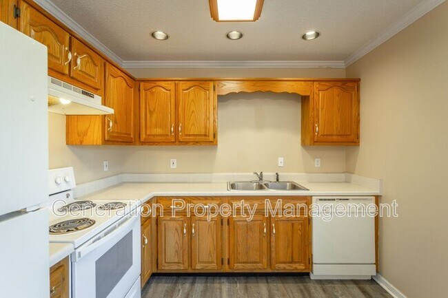 Building Photo - 4841 Brighton Ln