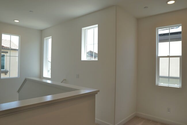 Building Photo - 41515 Stanford Rd