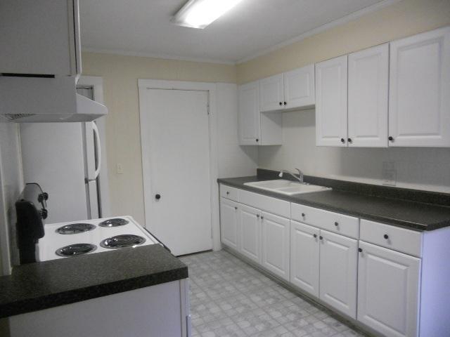 Kitchen - 11 Beech St