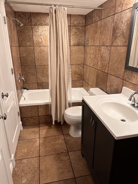 Building Photo - 7035 N 2200 W