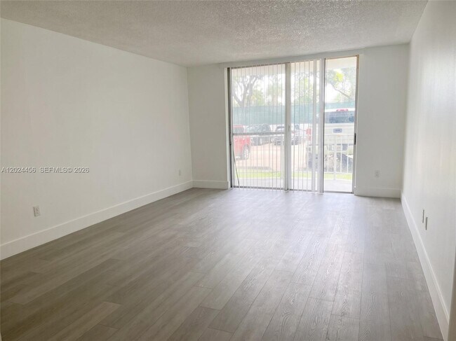 Building Photo - 484 NW 165th St