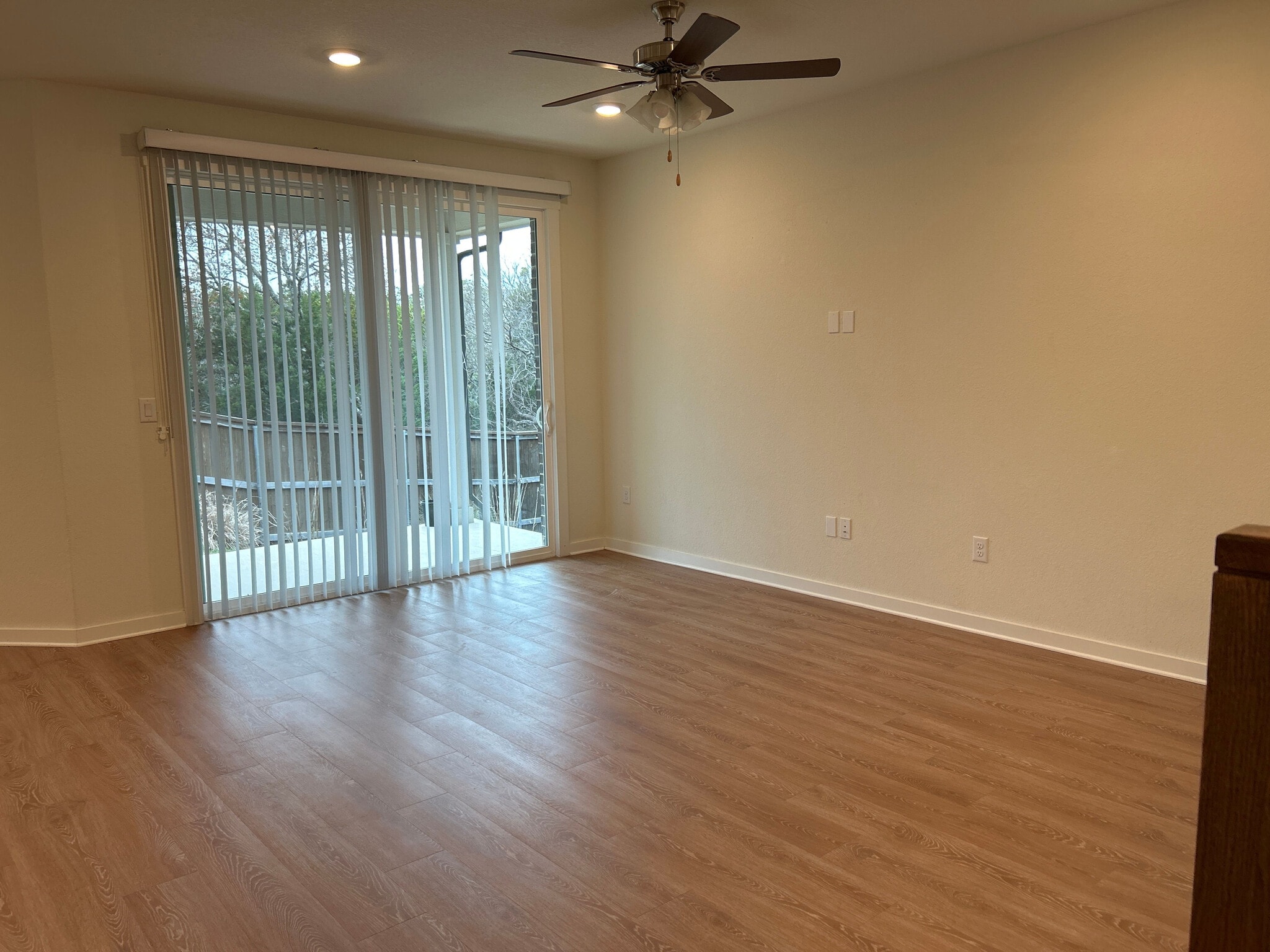 Building Photo - Room in House on Ruger Pass