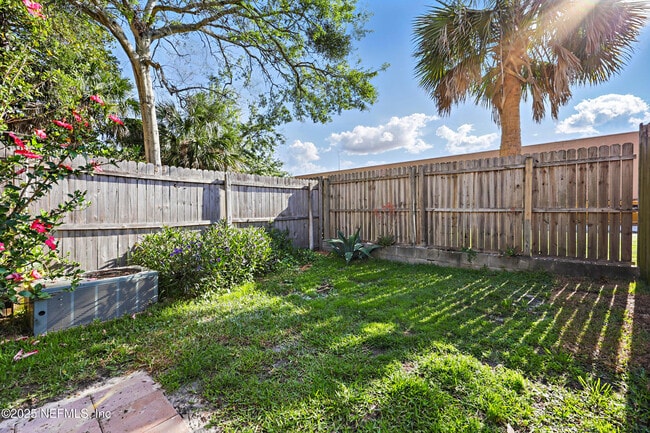 Building Photo - 2505 Waters Edge Dr