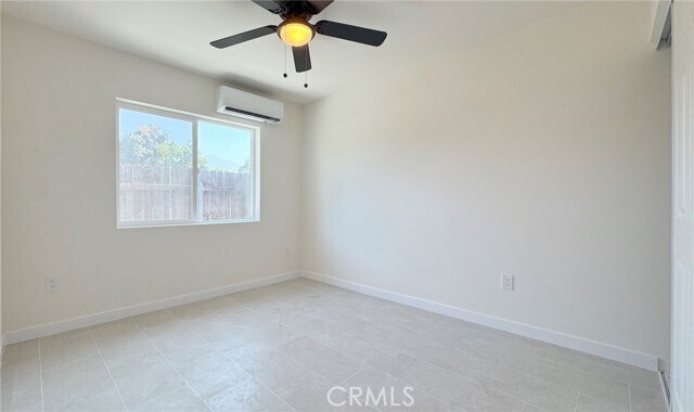 Building Photo - 284 N Palm Ave