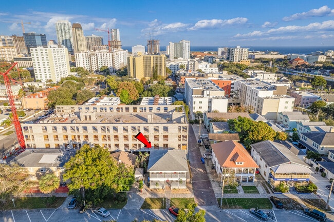 Building Photo - The Central Apartments