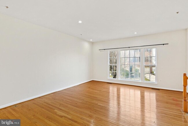 Building Photo - 9939 Fragrant Lilies Way