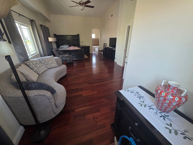 Primary Bedroom - 5102 La Palma Ave