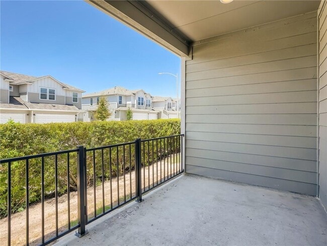 Building Photo - 1802 Roseburg Dr