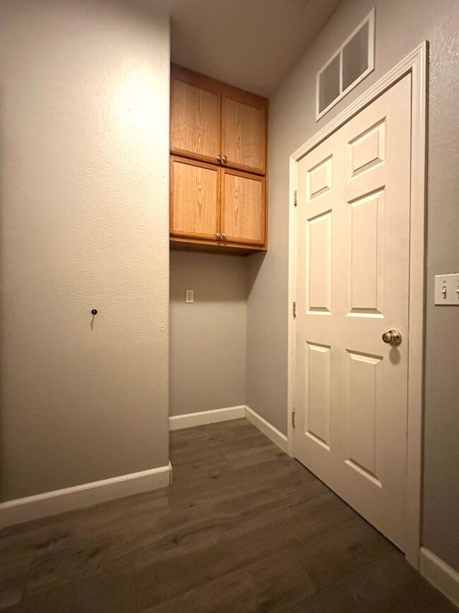 Building Photo - Single Story 3 bed, 2 bath in Brentwood Garin Ranch