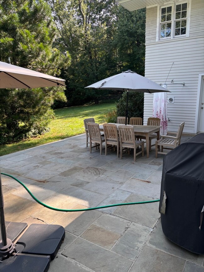 Building Photo - 544 Brookside Rd