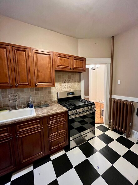 Building Photo - 59 Lanark Rd