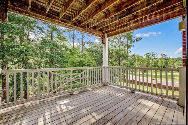 Building Photo - 300 Bubble Creek Ct