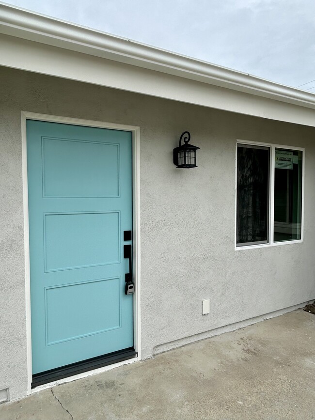 Building Photo - 5534 Santa Barbara Ave