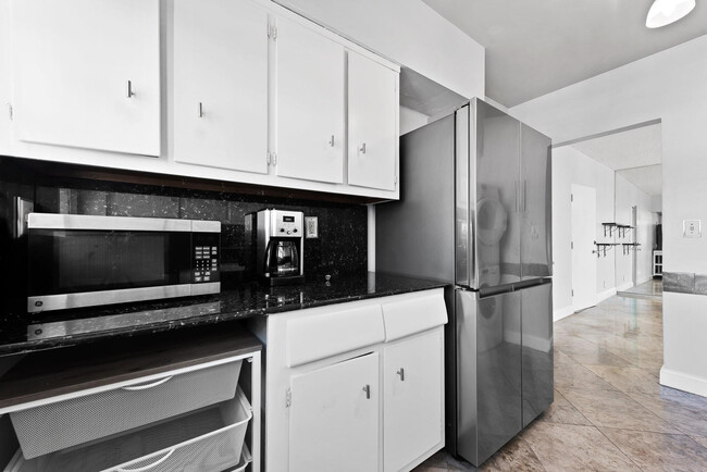 Building Photo - 3003 Terramar St