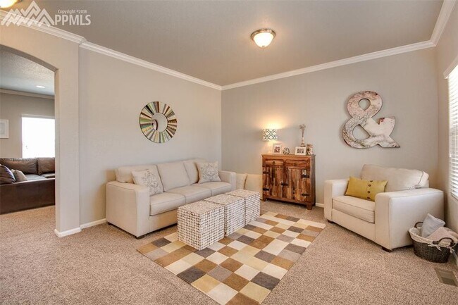 Building Photo - 8288 Hardwood Cir