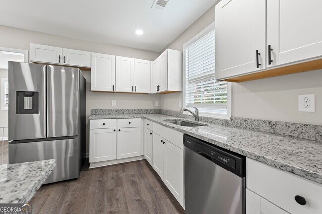Building Photo - 261 Lagrange St