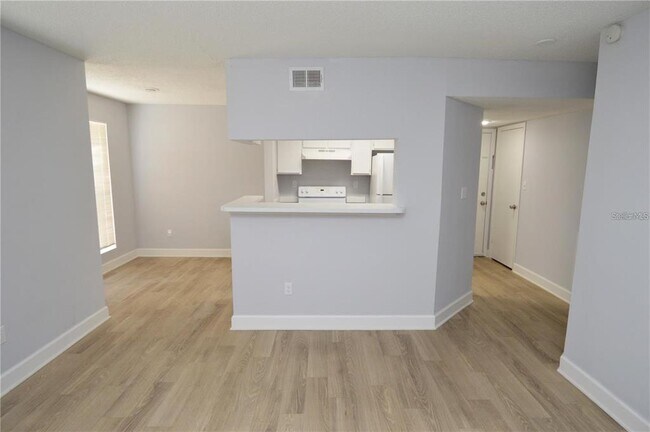 Building Photo - 8758 Mallard Reserve Dr