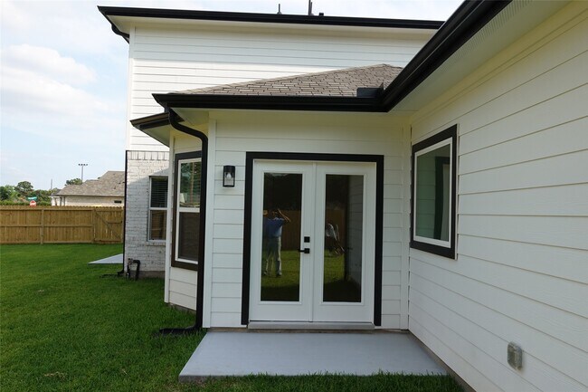 Building Photo - 9602 Champion Heavens Dr