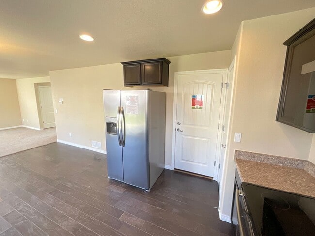 Building Photo - 3 Bedroom Home Available Near S Marksheffel Rd & Fontaine Blvd!