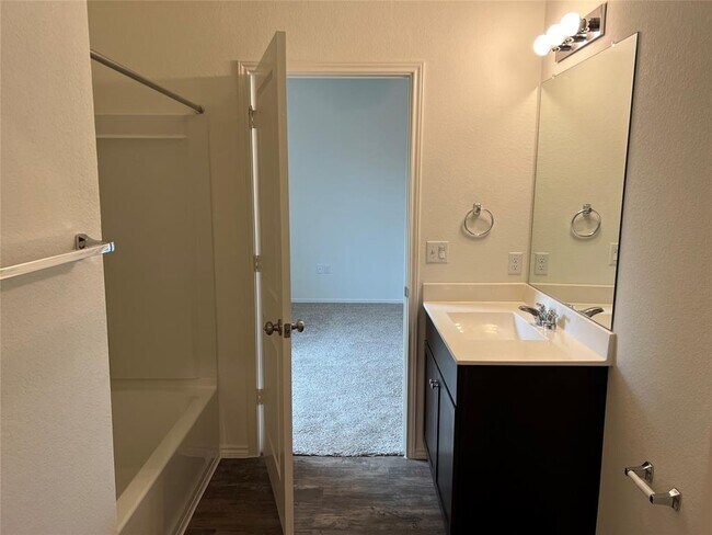 Building Photo - 7501 Ivy Trellis Trl