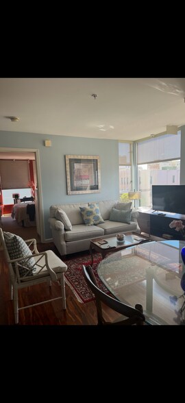 Building Photo - 81 Frank Norris St