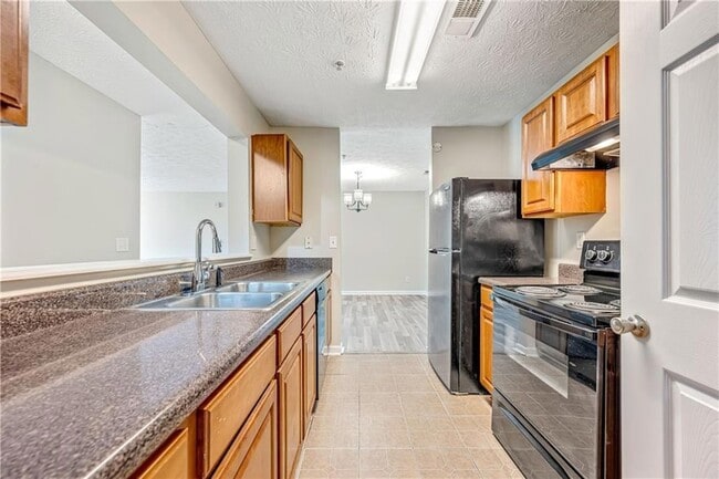 Building Photo - 13202 Fairington Ridge Cir