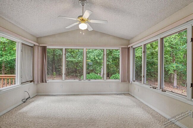 Building Photo - Spacious 3-Bedroom Home for Long-Term Lease in Hot Springs Village
