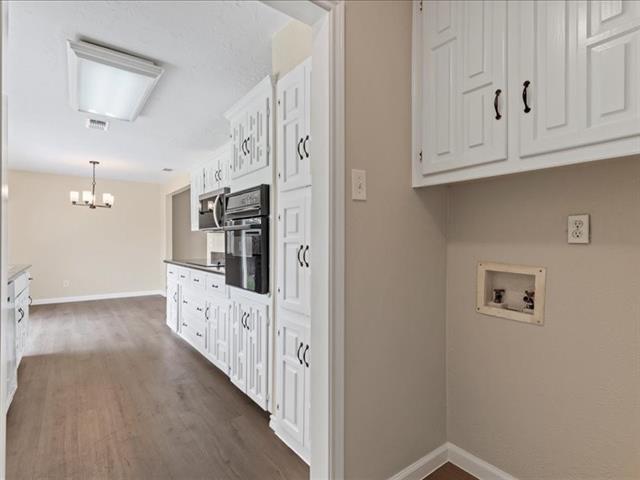Building Photo - 2709 Leameadow Dr