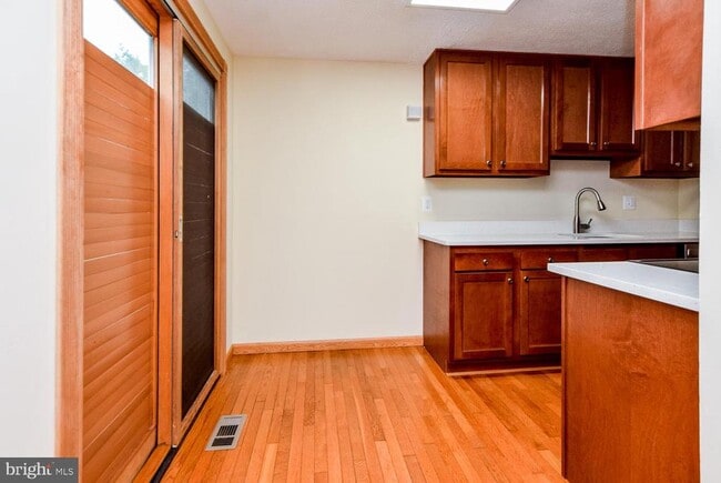 Building Photo - 6584 Madrigal Terrace