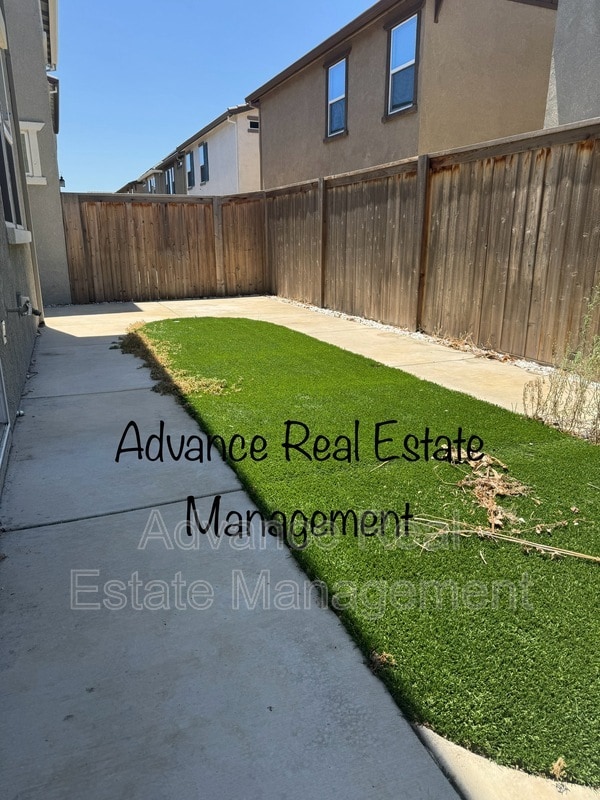 Building Photo - 8862 Sheldon Terrace Ln