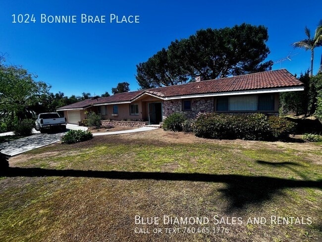 Building Photo - 1024 Bonnie Brae Pl
