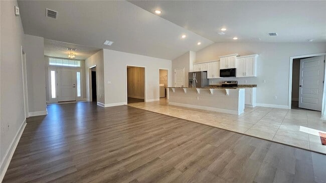 Building Photo - 5050 SW 91st St