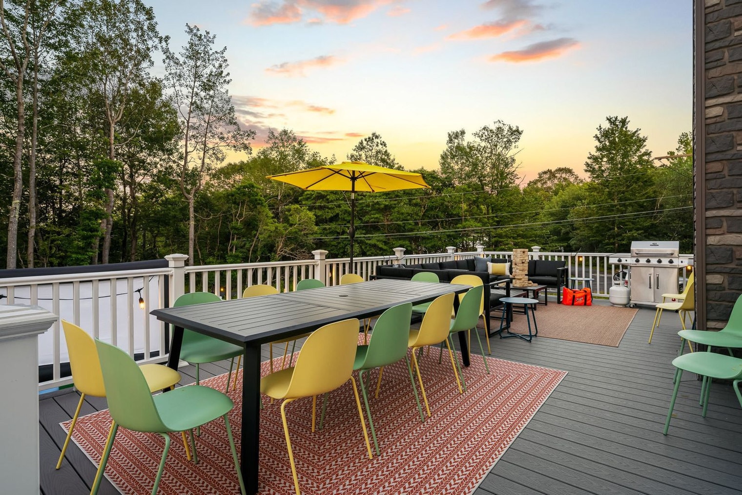 Building Photo - 789 Clearview Dr