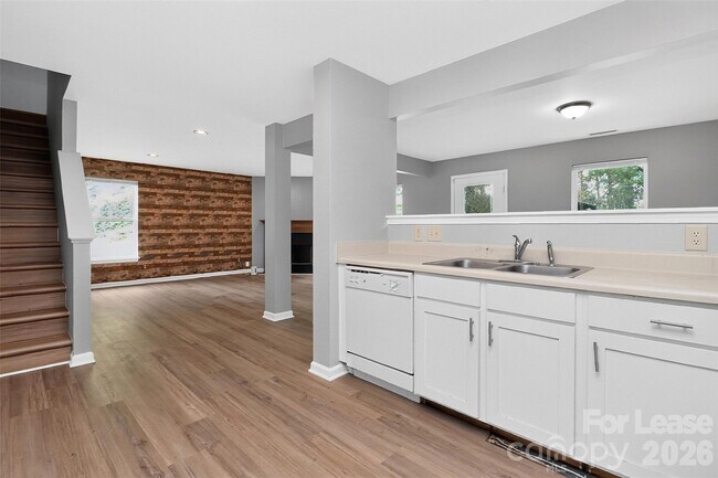 Building Photo - 7348 Mitzi Deborah Dr