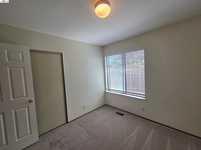 Building Photo - 11732 Bloomington Way