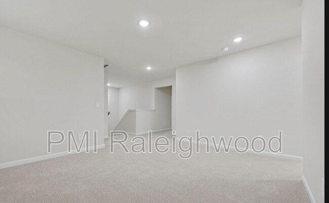 Building Photo - 540 Bridger Dr