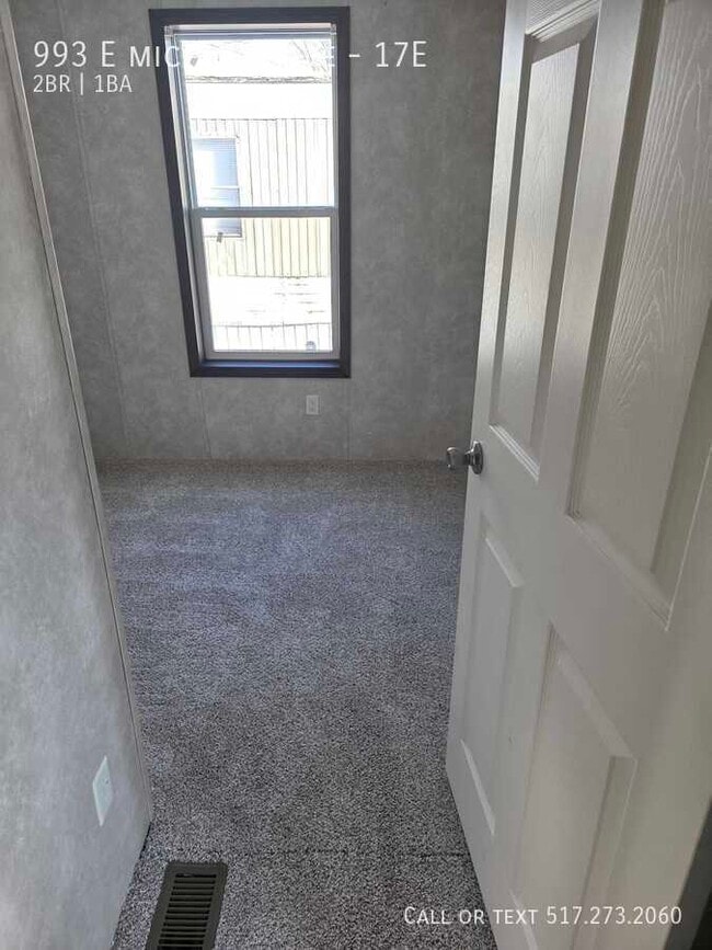 Building Photo - 993 E Michigan Ave