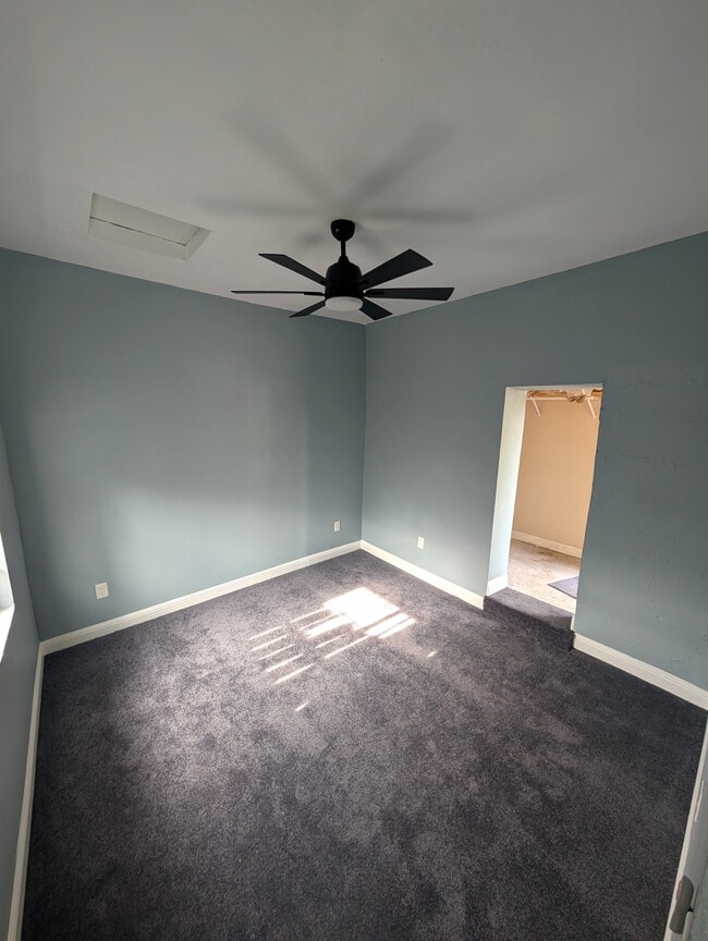 Building Photo - 1018 Lucas St