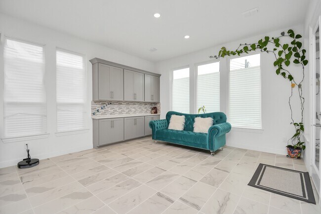 Building Photo - 21302 Rose Loch Ln