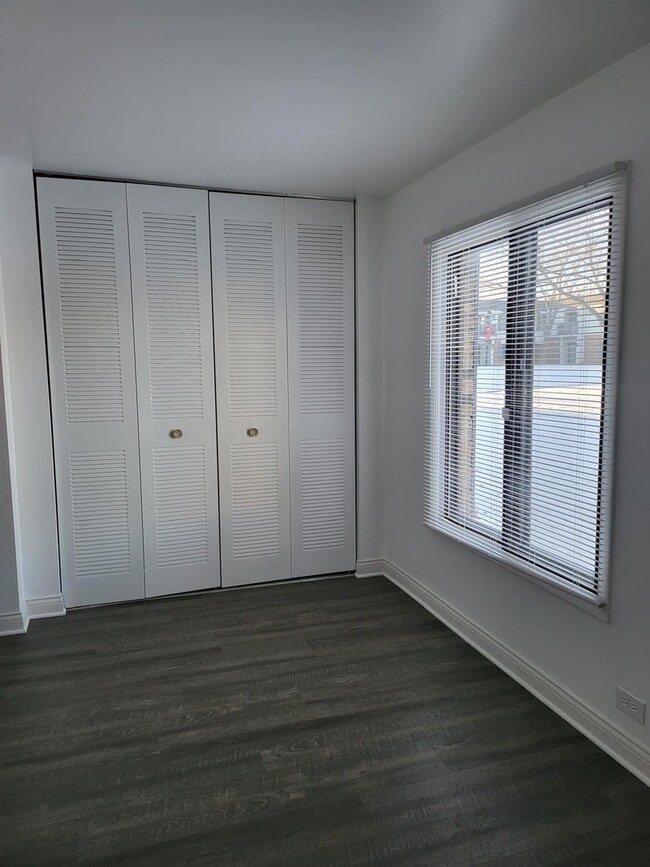 Building Photo - 7400 Grand Ave