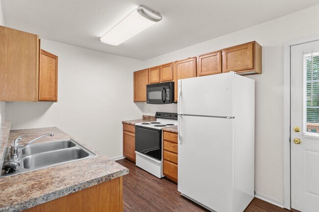 Building Photo - 5001-5003 Carrie Ridge Dr.