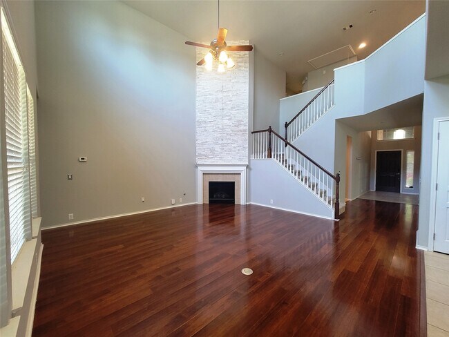 Building Photo - 17006 Cherokee Lake Ln