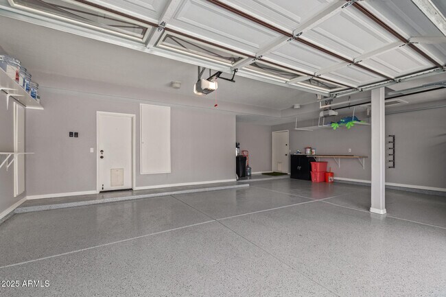 Building Photo - 1211 E Desert Flower Ln